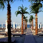 White Tower Residences Apartament *