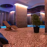 White Tower Residences Mamaia