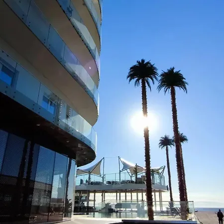 White Tower Residences דירה *
