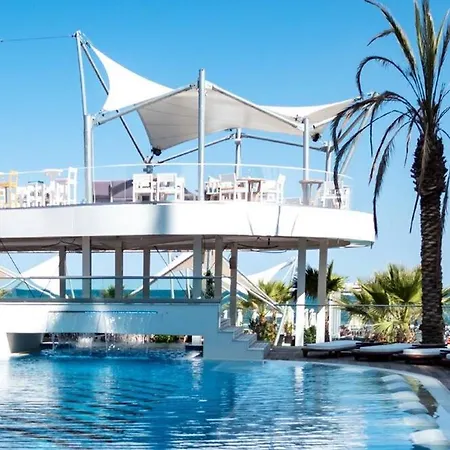 White Tower Residences דירה מאמאיה