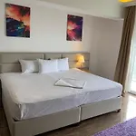 Apartment White Tower Residences *