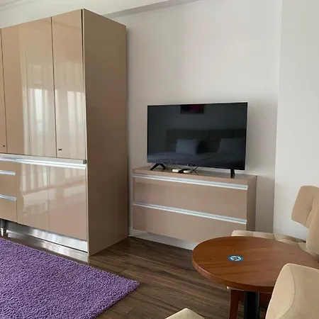Apartment White Tower Residences