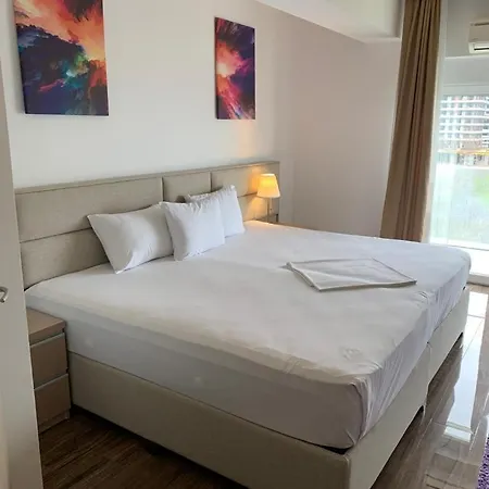 White Tower Residences Apartment Mamaia