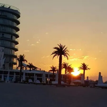 White Tower Residences Apartment Mamaia
