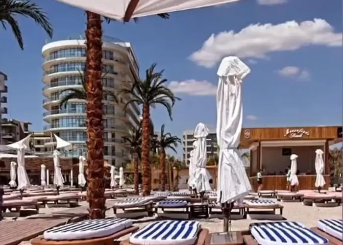 Apartment White Tower Residences Mamaia