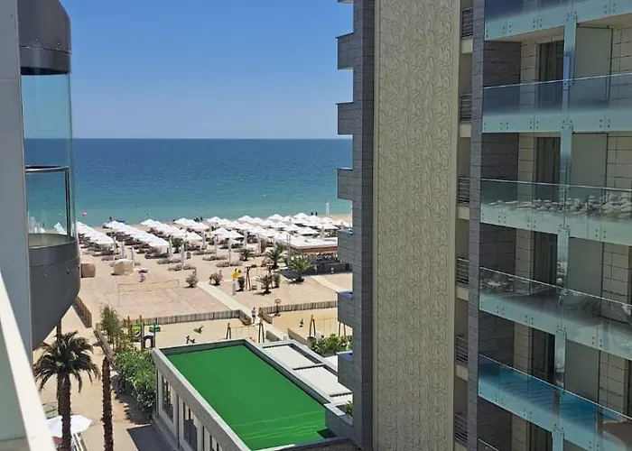 Apartment White Tower Residences *