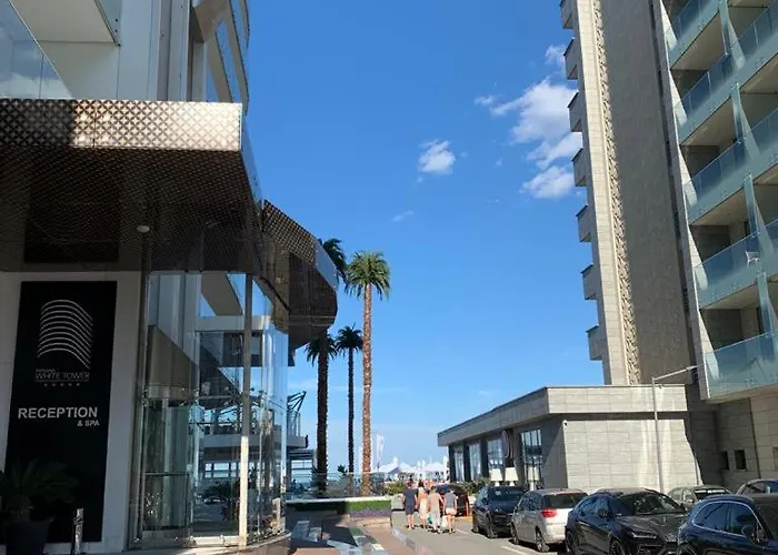 White Tower Residences Apartment Mamaia