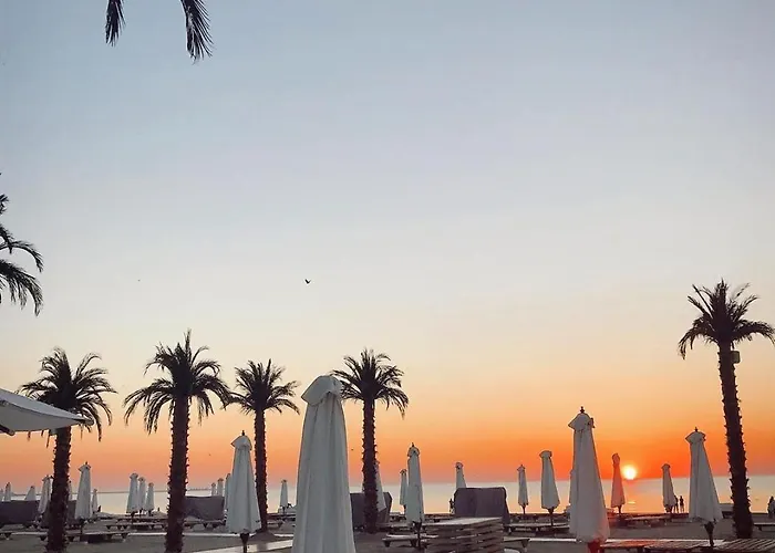 White Tower Residences Apartment Mamaia