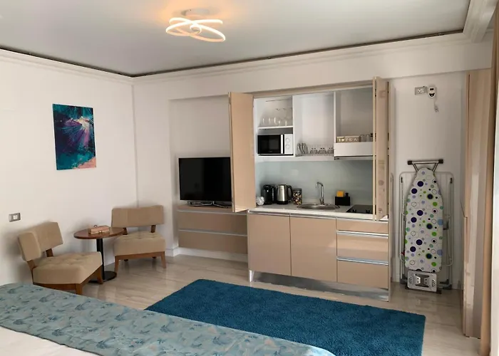 דירה White Tower Residences