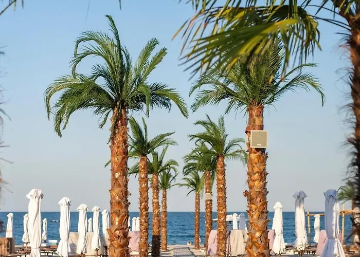 Apartment White Tower Residences *