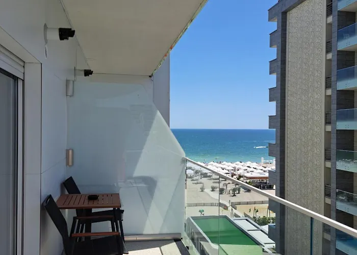 White Tower Residences * Mamaia